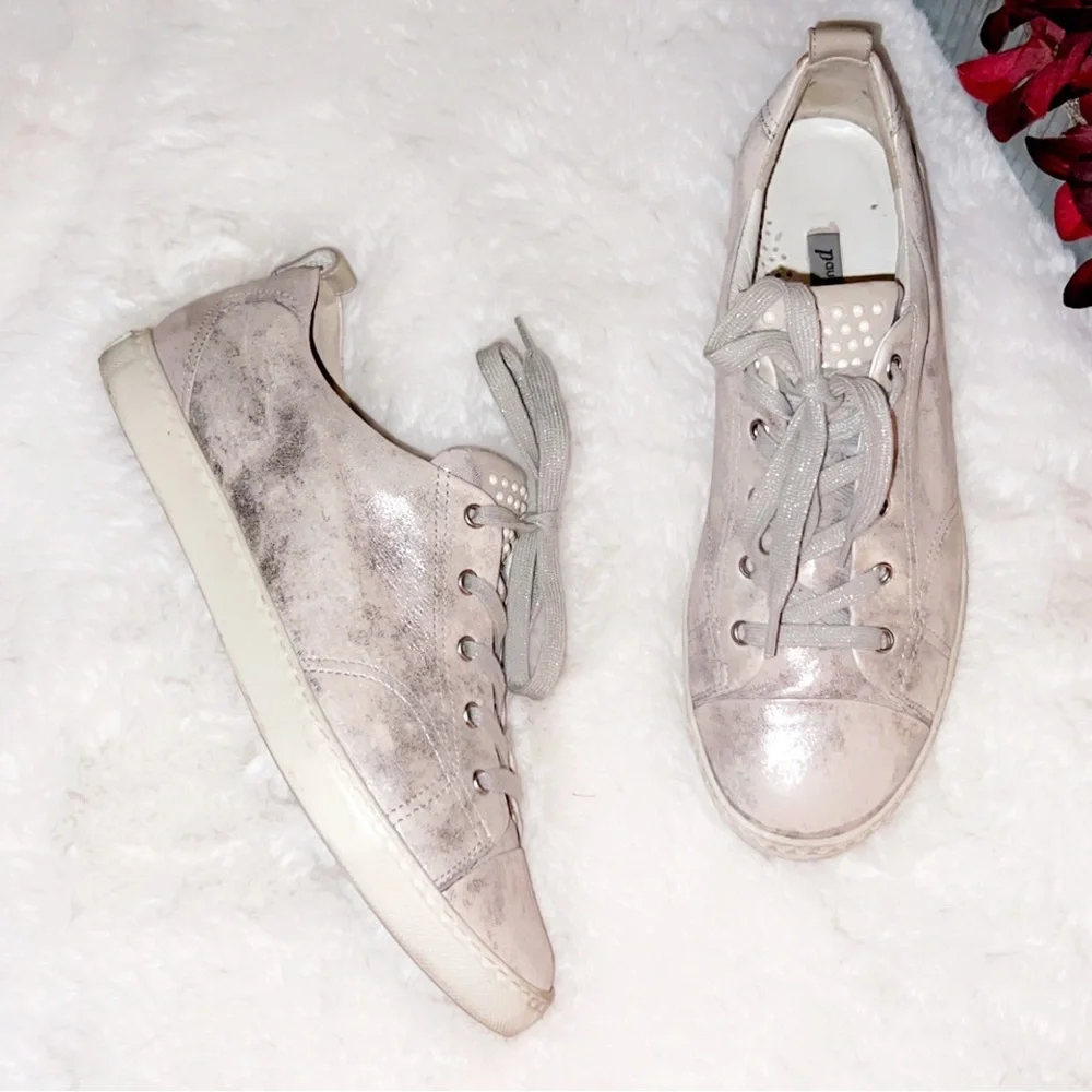 PAUL GREEN Silver Leather Pearl Stud Sneaker